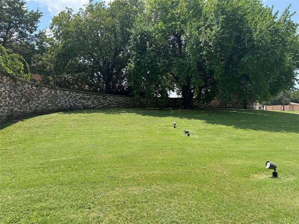 0.52 Acres of Residential Land for Sale in DeSoto, Texas