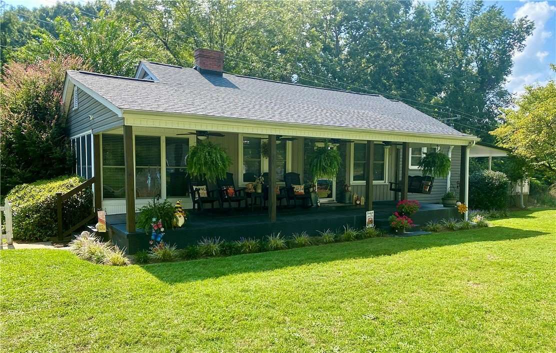 2 Acres of Residential Land with Home for Sale in Honea Path, South Carolina