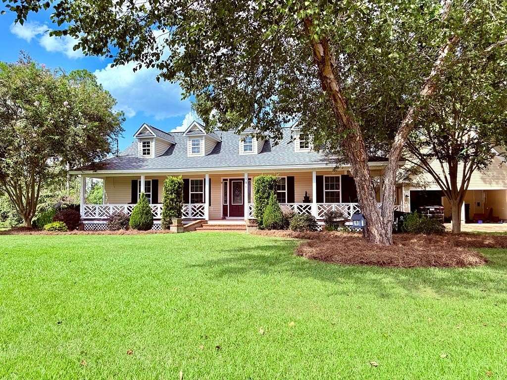 1.53 Acres of Residential Land with Home for Sale in Douglas, Georgia