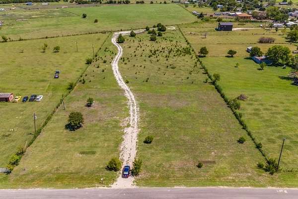4.25 Acres of Mixed-Use Land for Sale in Waxahachie, Texas