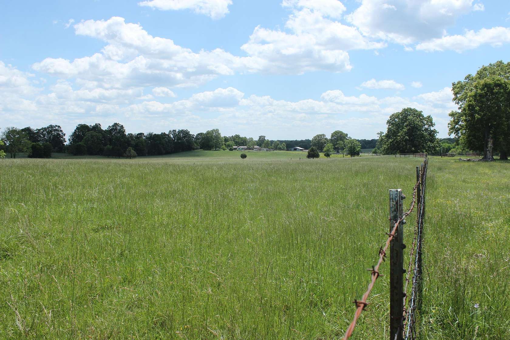 80 Acres of Land with Home for Sale in Thayer, Missouri