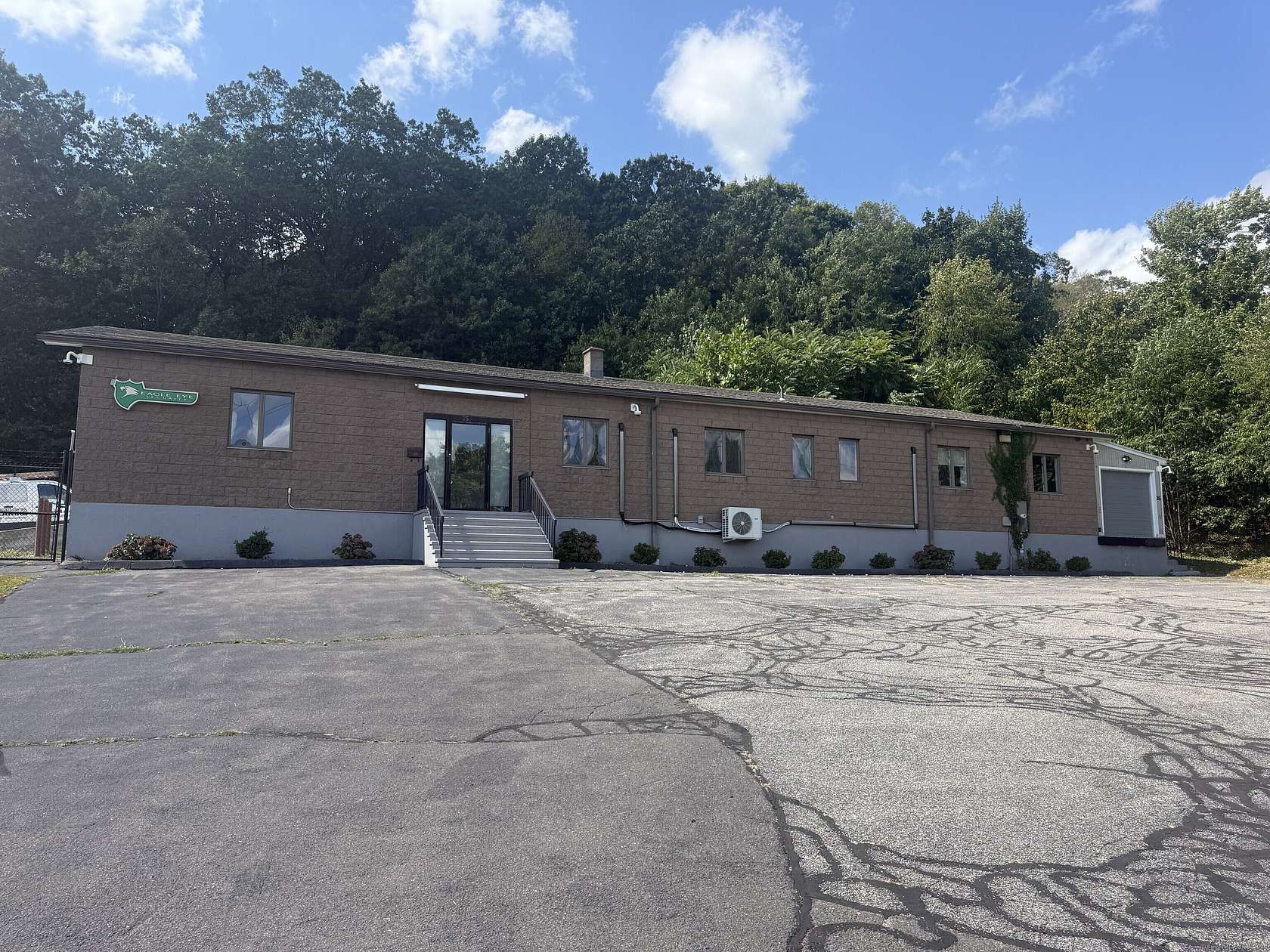 2.6 Acres of Improved Commercial Land for Sale in Watertown, Connecticut