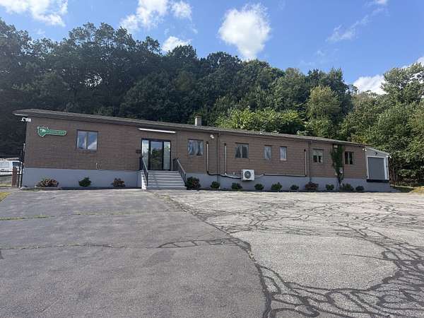 2.6 Acres of Improved Commercial Land for Sale in Watertown, Connecticut