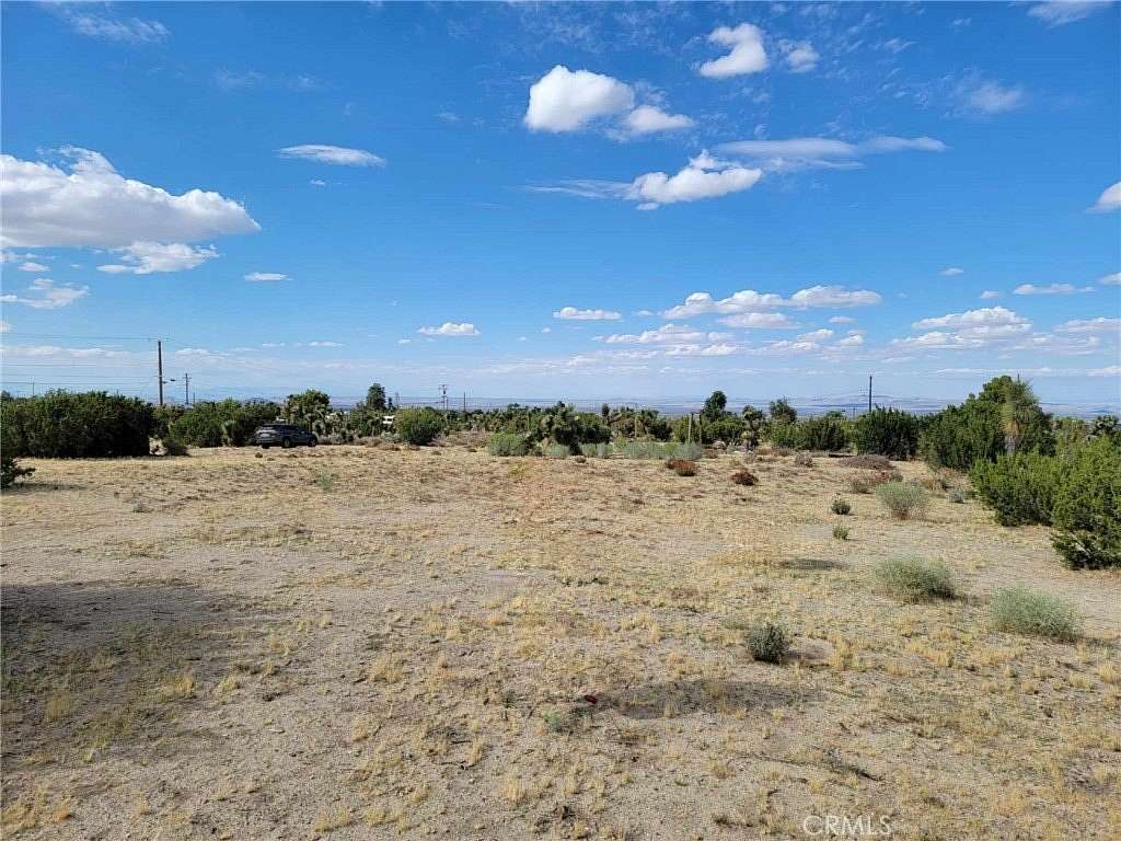5 Acres of Residential Land for Sale in Piñon Hills, California