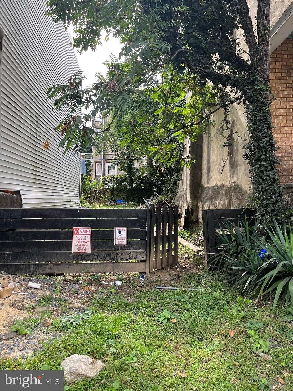 0.02 Acres of Land for Sale in Philadelphia, Pennsylvania