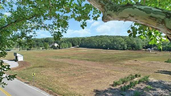 9 Acres of Residential Land for Sale in Defiance, Missouri