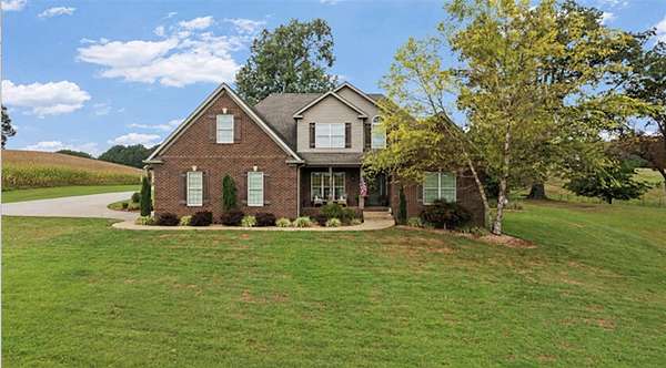 7.64 Acres of Land with Home for Sale in Bowling Green, Kentucky