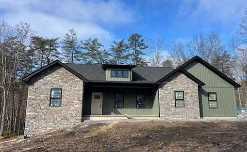 4 Acres of Residential Land with Home for Sale in Monterey, Tennessee