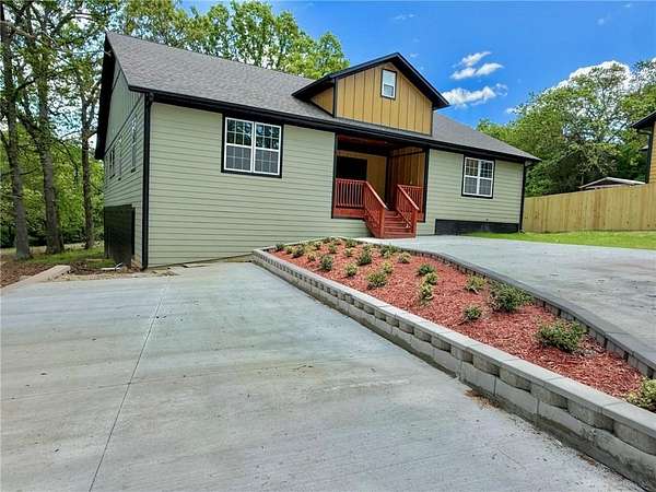 2.72 Acres of Residential Land with Home for Sale in Springdale, Arkansas