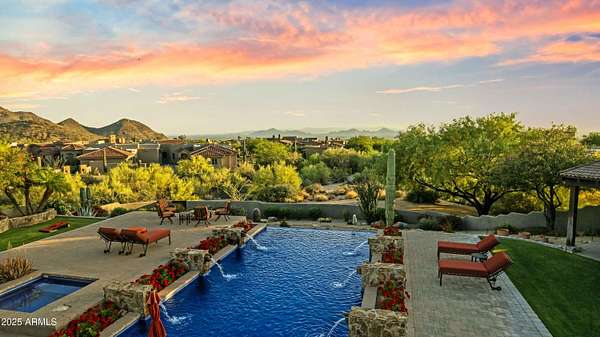 2.3 Acres of Residential Land with Home for Sale in Scottsdale, Arizona