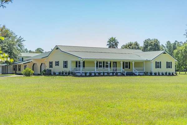 4 Acres of Residential Land with Home for Sale in Pearson, Georgia