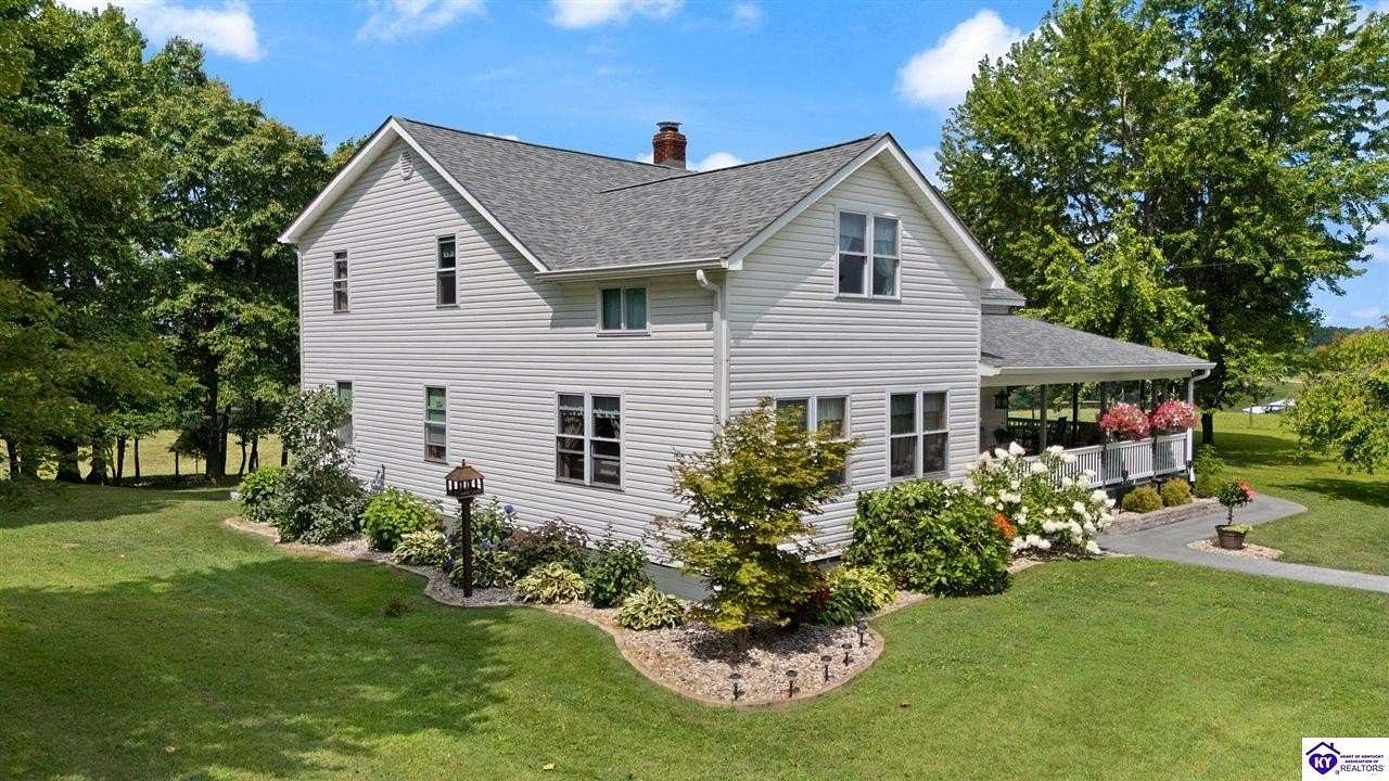 104 Acres of Land with Home for Sale in Munfordville, Kentucky