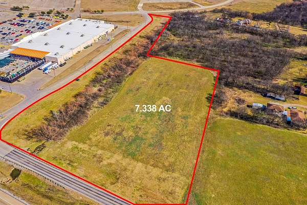 7.34 Acres of Commercial Land for Sale in Corsicana, Texas