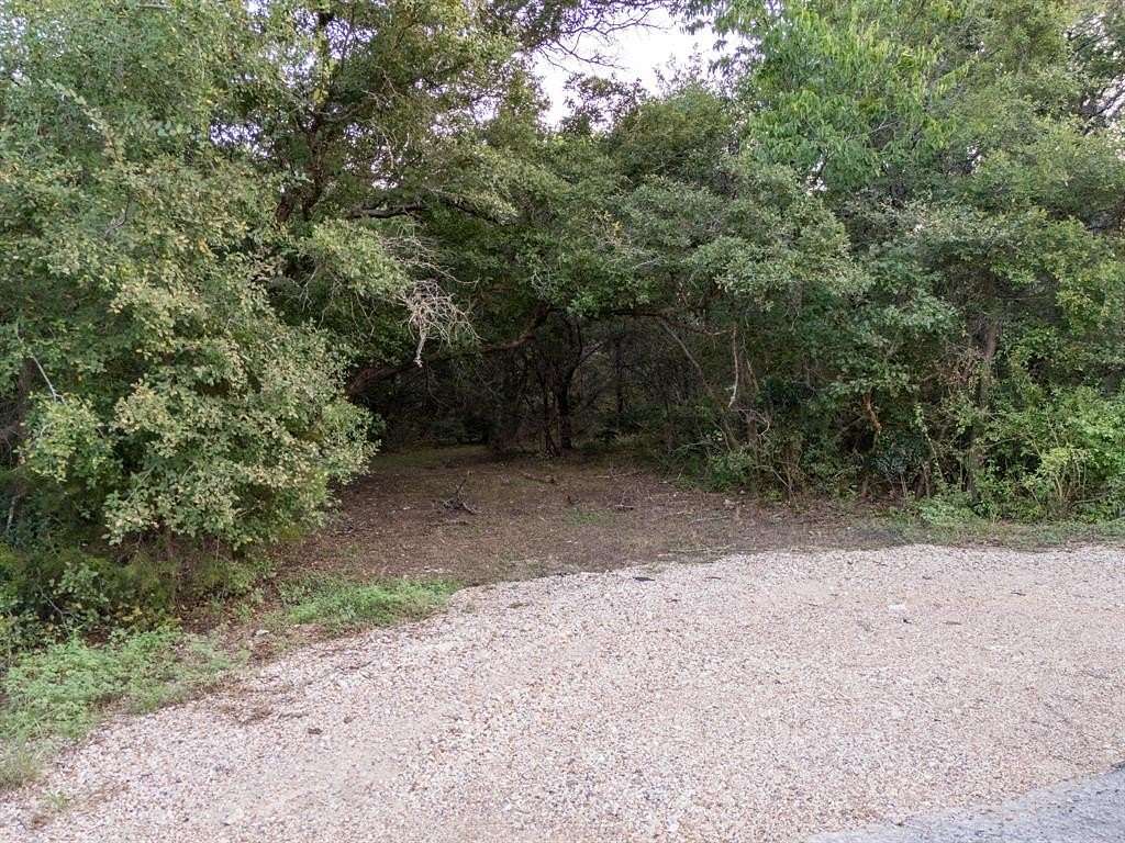 1.14 Acres of Residential Land for Sale in China Spring, Texas
