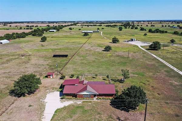 173 Acres of Agricultural Land with Home for Sale in Decatur, Texas