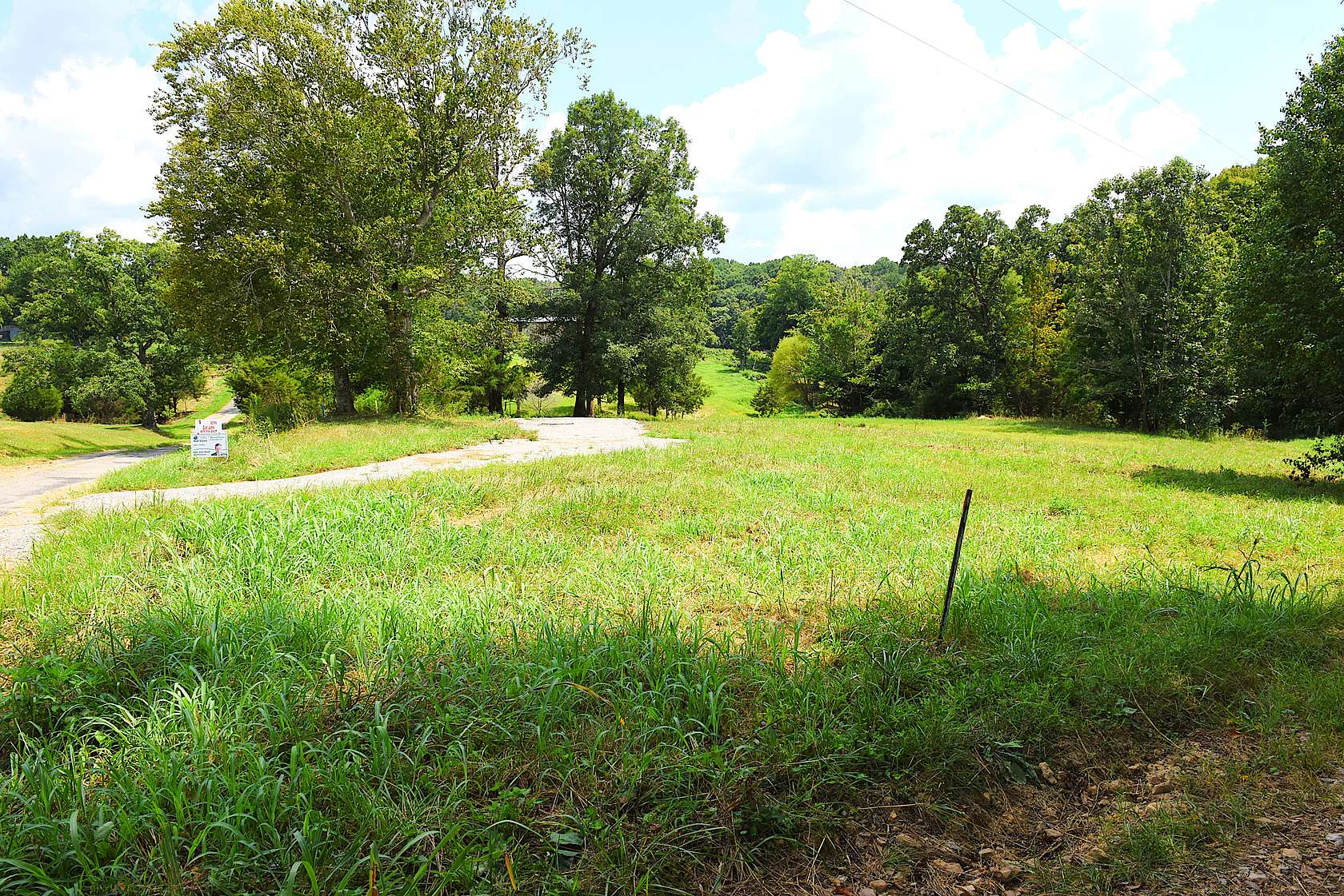 1 Acre of Land for Sale in Summer Shade, Kentucky