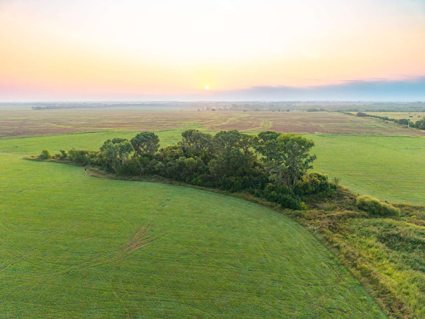 116 Acres of Recreational Land & Farm for Sale in South Haven, Kansas