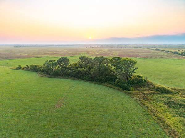 116 Acres of Recreational Land & Farm for Sale in South Haven, Kansas