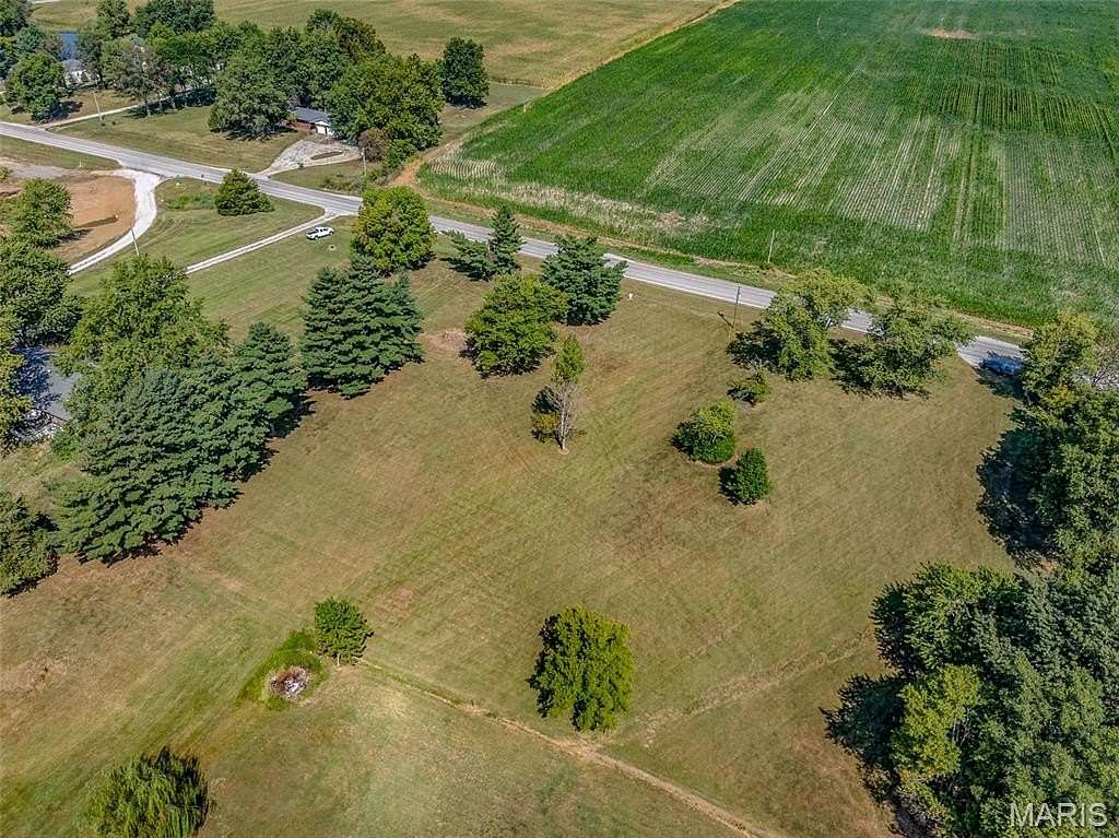 2 Acres of Residential Land for Sale in Highland, Illinois
