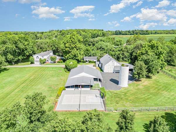 11.2 Acres of Land with Home for Sale in Hamilton Township, Ohio