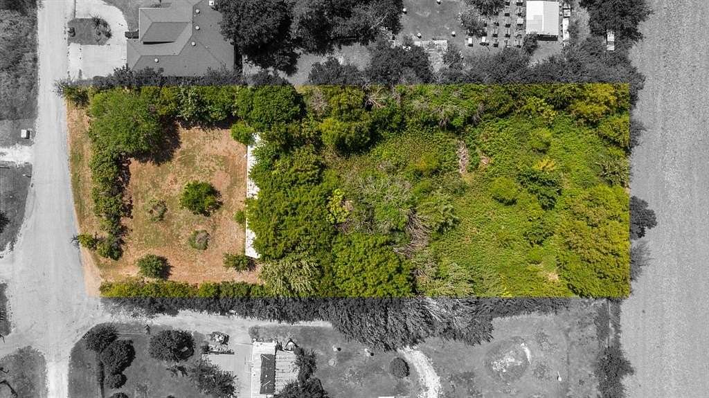 0.92 Acres of Residential Land for Sale in Alvarado, Texas