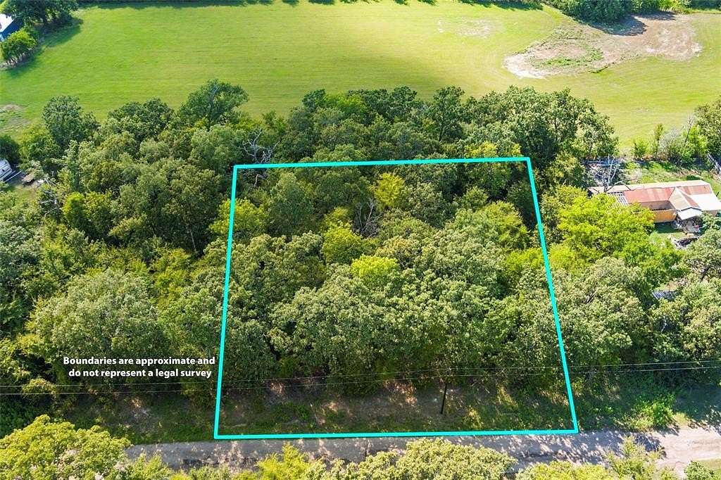 1 Acre of Residential Land for Sale in Emory, Texas