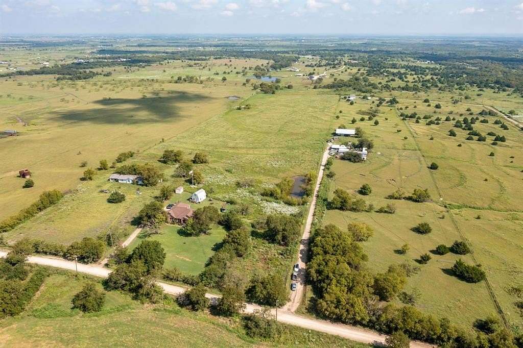 18 Acres of Land for Sale in Rice, Texas