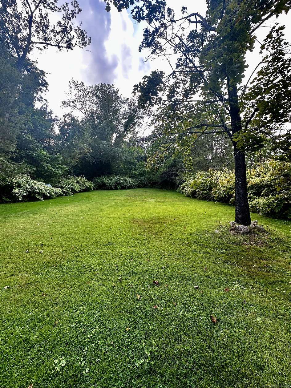 0.16 Acres of Residential Land for Sale in Waterbury, Connecticut