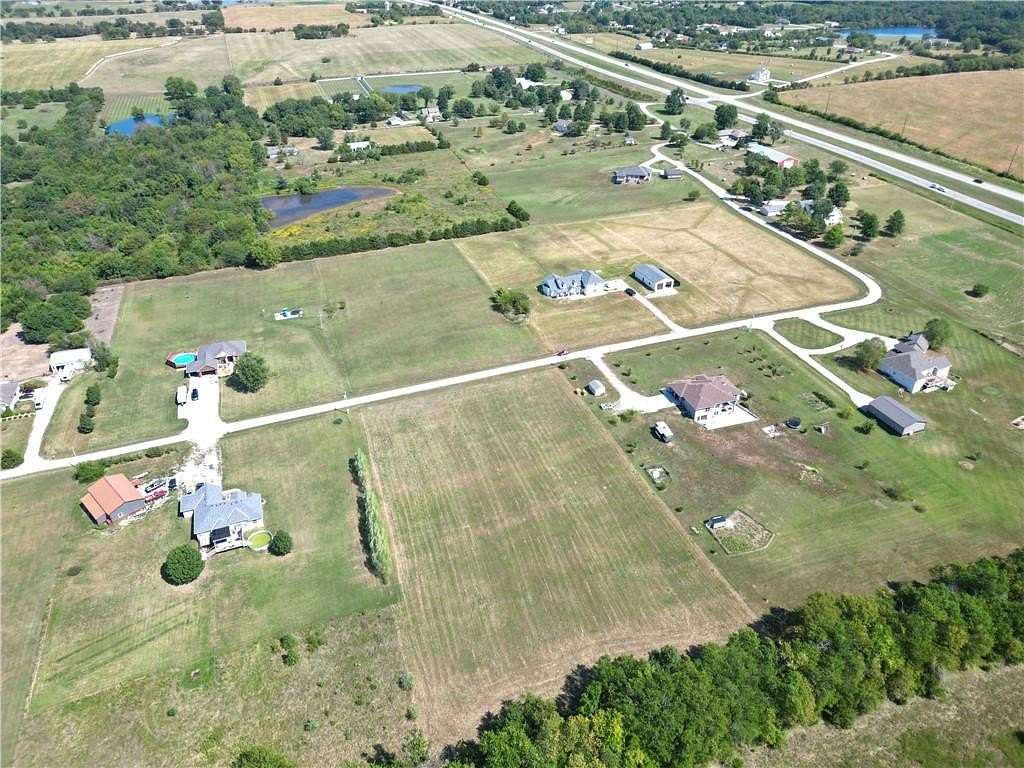 3 Acres of Residential Land for Sale in Sedalia, Missouri