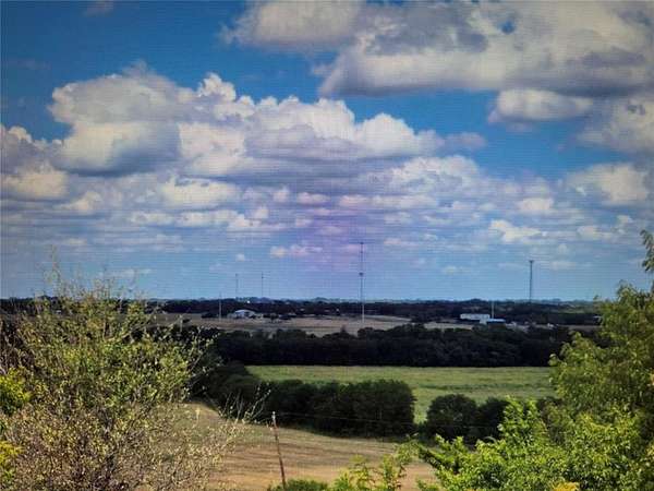 153 Acres of Land for Sale in Ennis, Texas