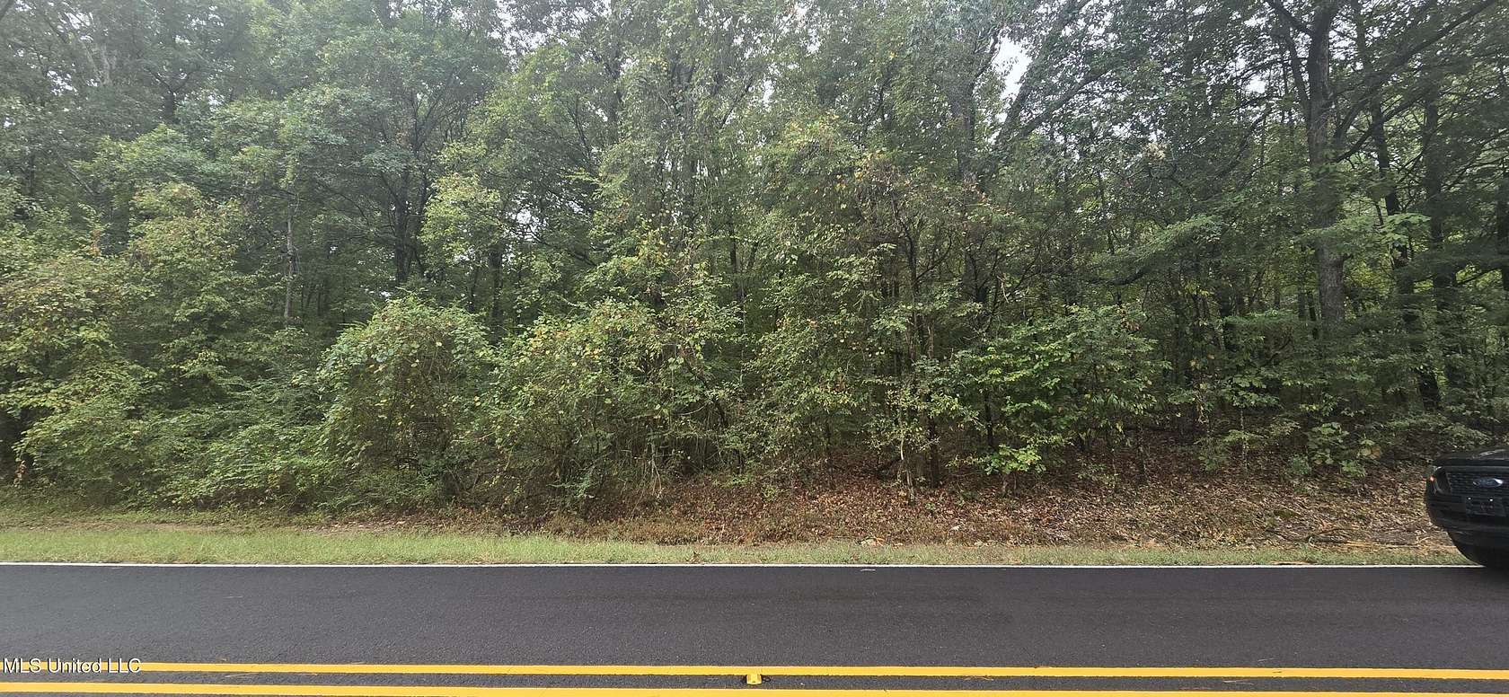 3.26 Acres of Residential Land for Sale in Olive Branch, Mississippi