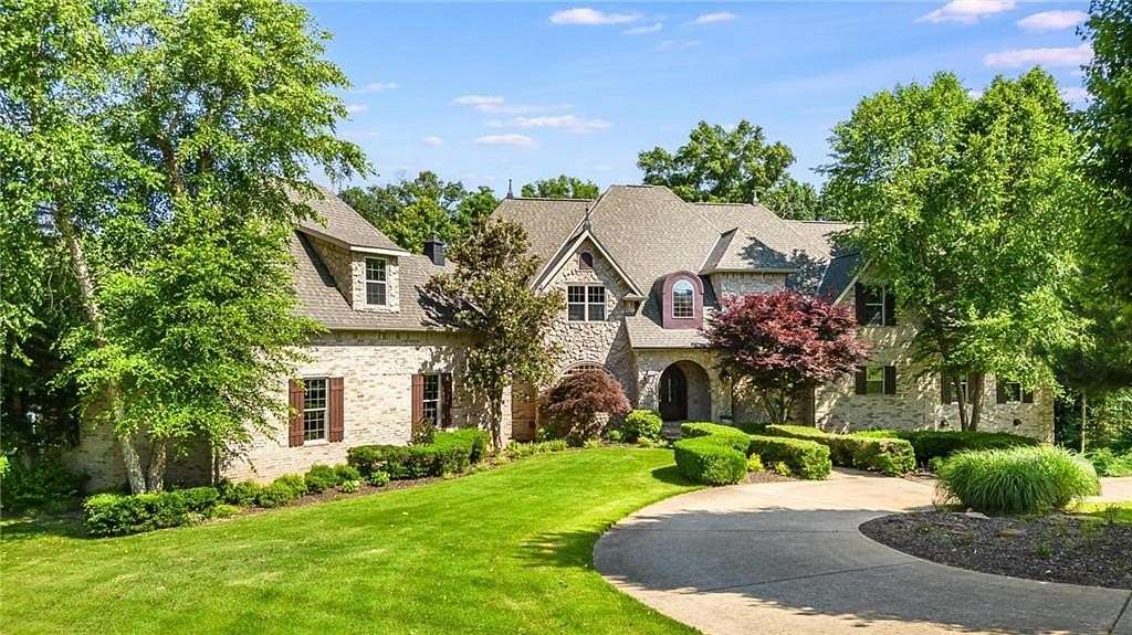 3.17 Acres of Residential Land with Home for Sale in Bentonville, Arkansas