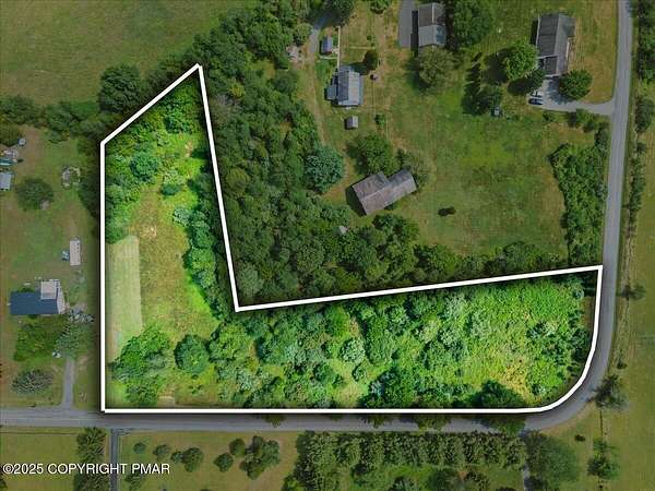 3 Acres of Residential Land for Sale in Kunkletown, Pennsylvania