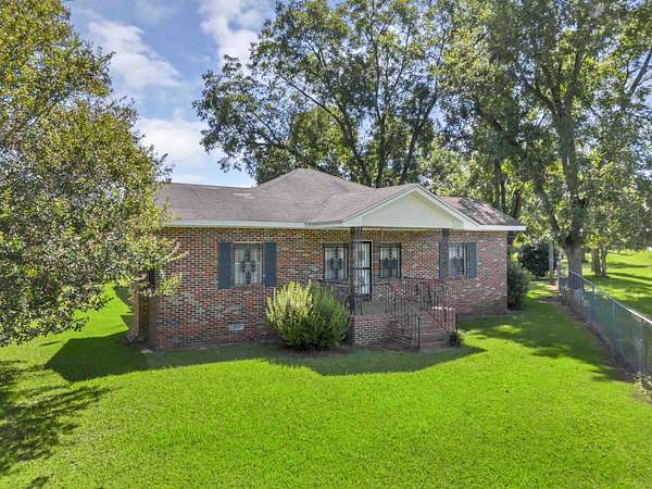 12 Acres of Land with Home for Sale in Attapulgus, Georgia