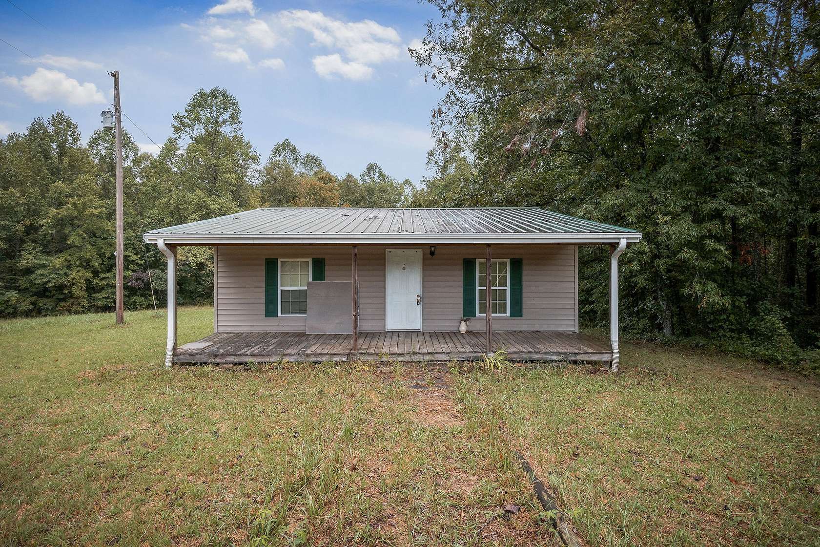 8.52 Acres of Residential Land with Home for Sale in Monterey, Tennessee