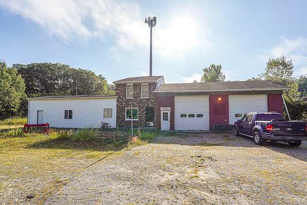 2 Acres of Improved Commercial Land for Sale in Thompson, Connecticut