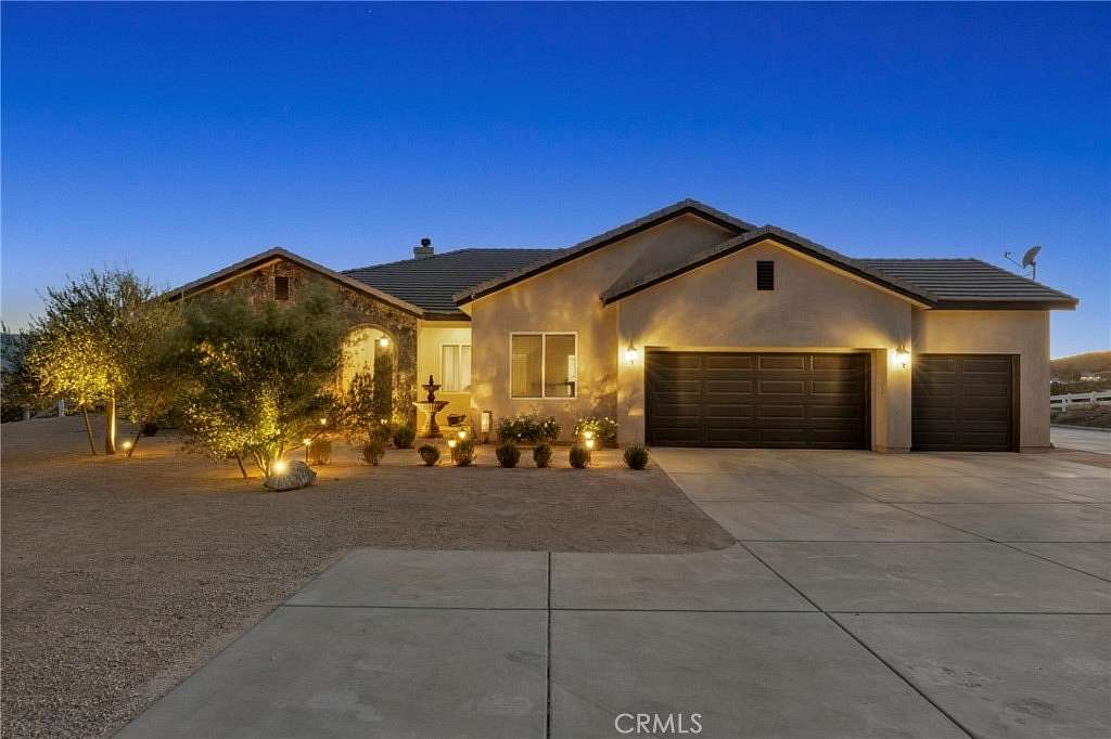 20.6 Acres of Land with Home for Sale in Acton, California