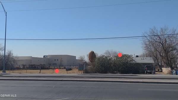 2.12 Acres of Improved Commercial Land for Sale in El Paso, Texas