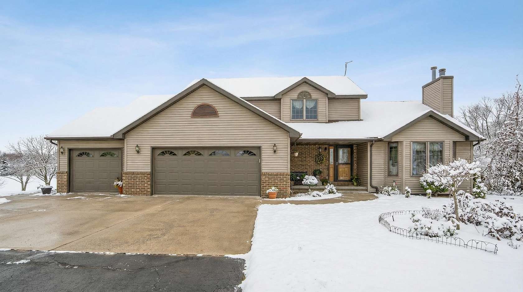 14.5 Acres of Land with Home for Sale in Pulaski, Wisconsin