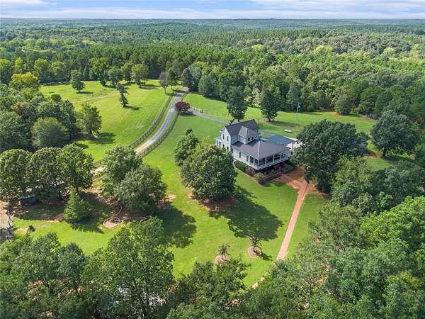 27 Acres of Land with Home for Sale in Elberton, Georgia