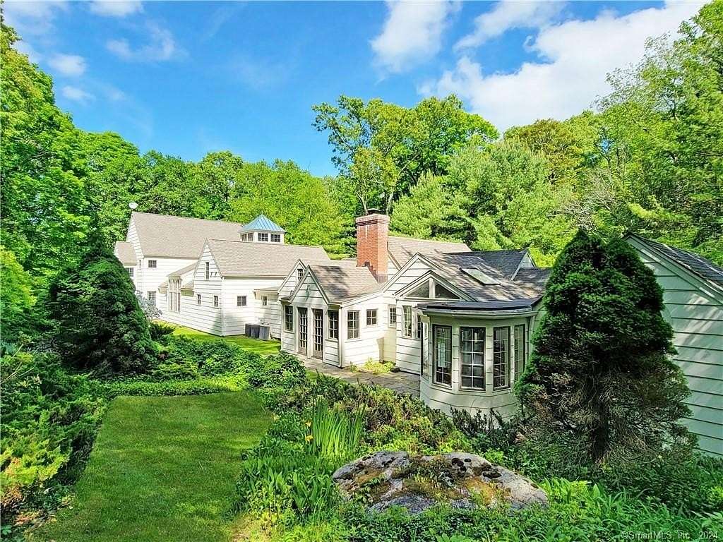 1.56 Acres of Land with Home for Sale in Ridgefield, Connecticut