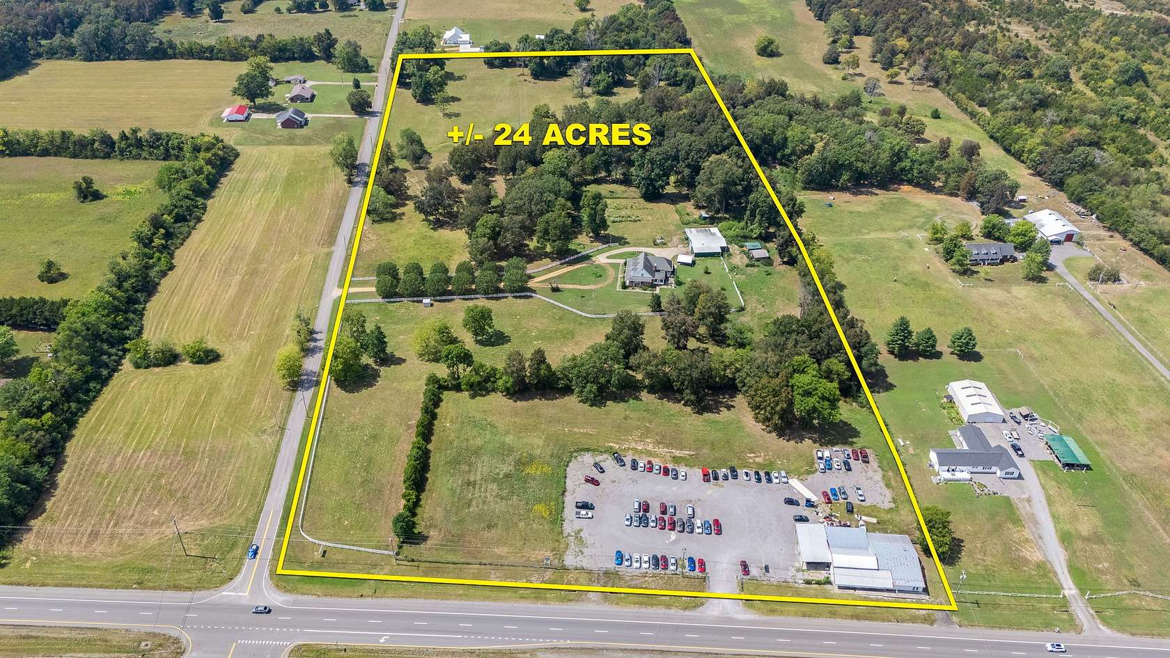 24 Acres of Improved Mixed-Use Land for Sale in Bell Buckle, Tennessee