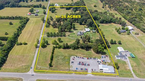 24 Acres of Improved Mixed-Use Land for Sale in Bell Buckle, Tennessee