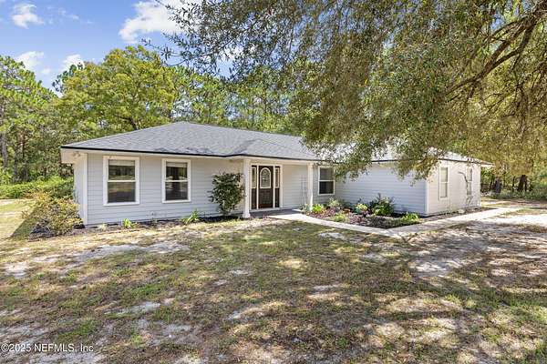 2 Acres of Residential Land with Home for Sale in Keystone Heights, Florida