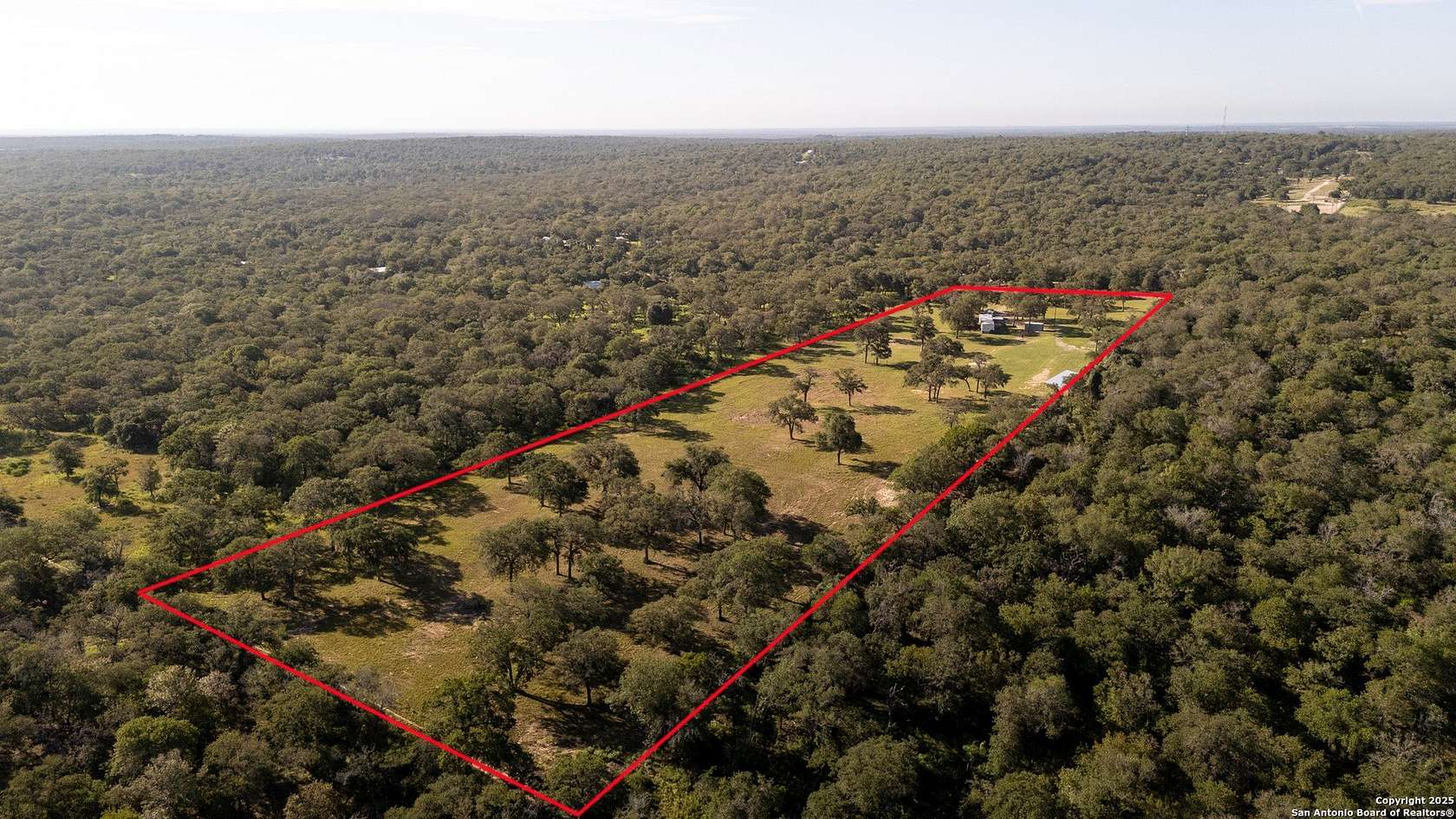 10 Acres of Residential Land for Sale in Seguin, Texas