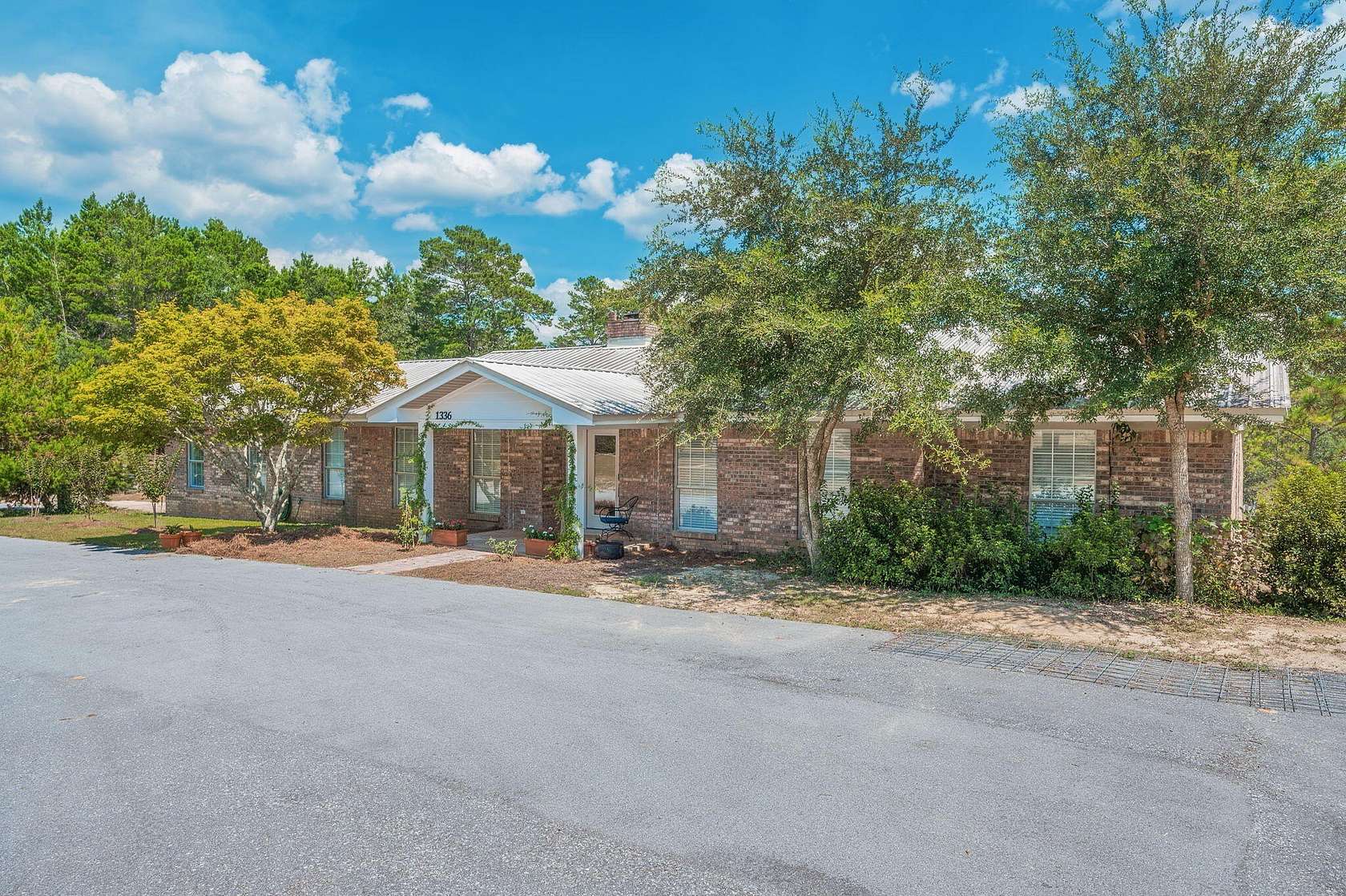 5.27 Acres of Residential Land with Home for Sale in DeFuniak Springs, Florida