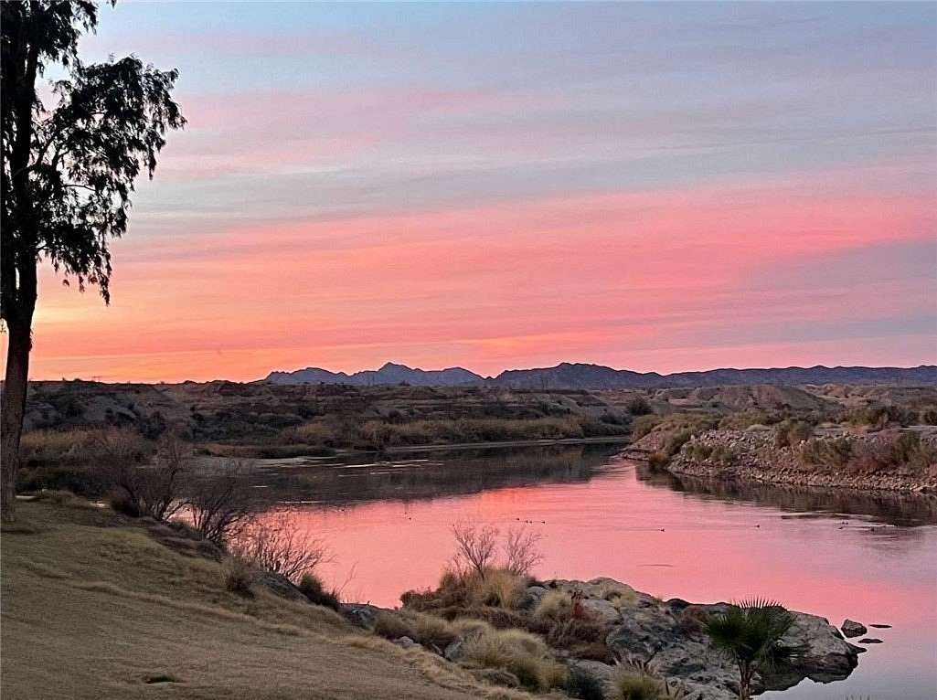 26.9 Acres of Recreational Land with Home for Sale in Blythe, California