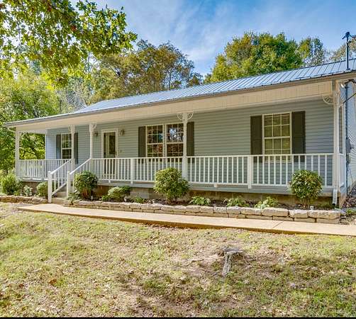 1.83 Acres of Residential Land with Home for Sale in Culleoka, Tennessee