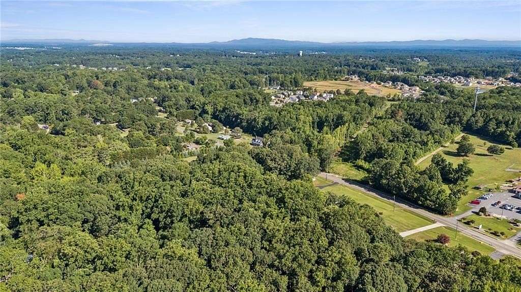 1 Acre of Residential Land for Sale in Cumming, Georgia