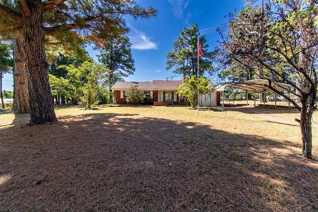 5 Acres of Residential Land with Home for Sale in Choctaw, Oklahoma